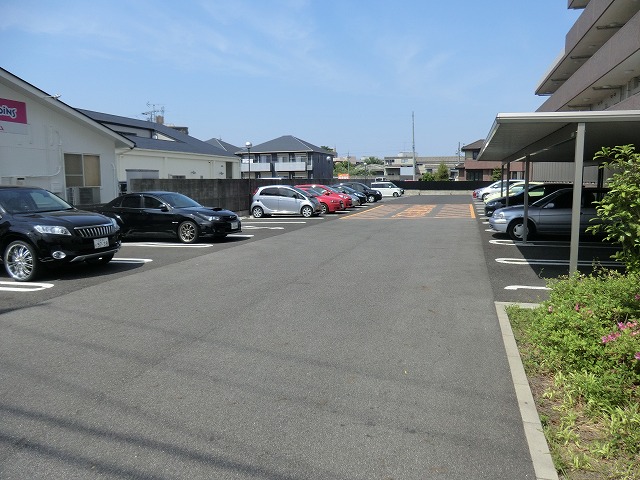 22/30 駐車場