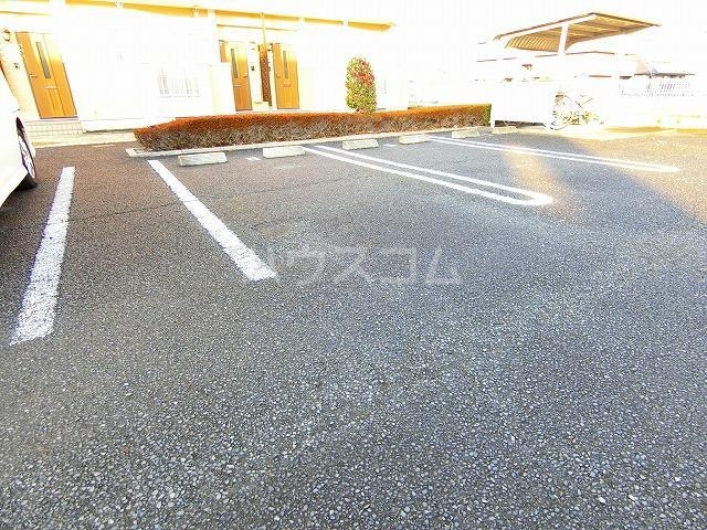2/13 駐車場