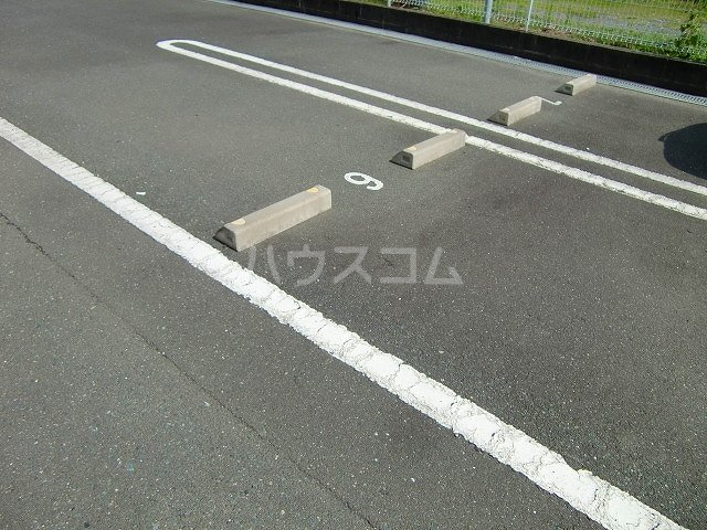16/22 駐車場
