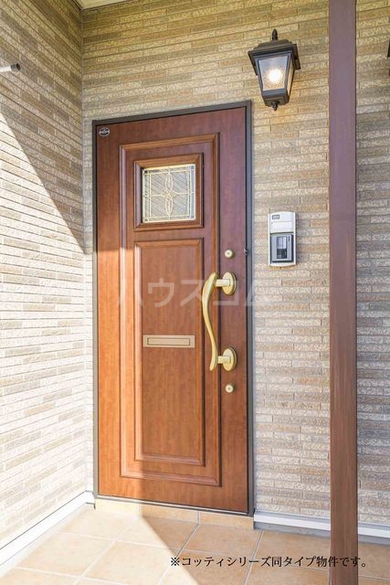 14/22 エントランス