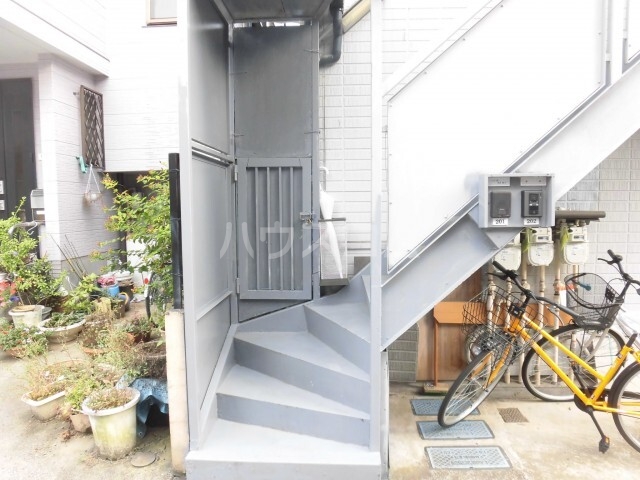 29/30 エントランス