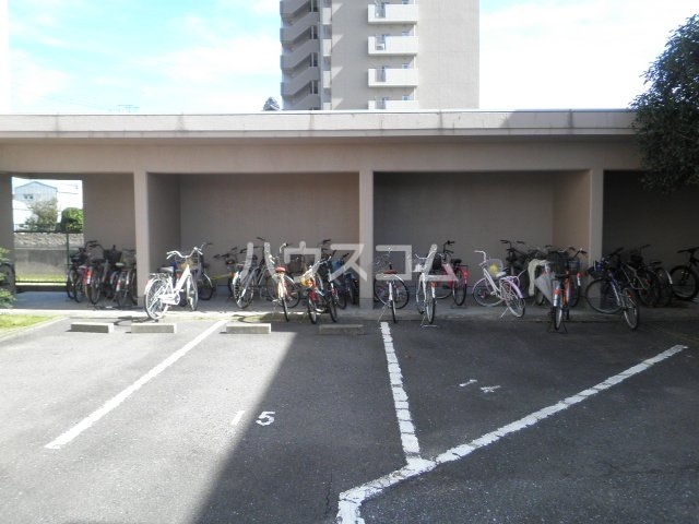 21/23 駐車場
