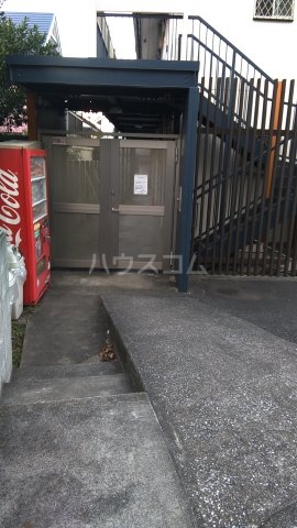 29/30 エントランス