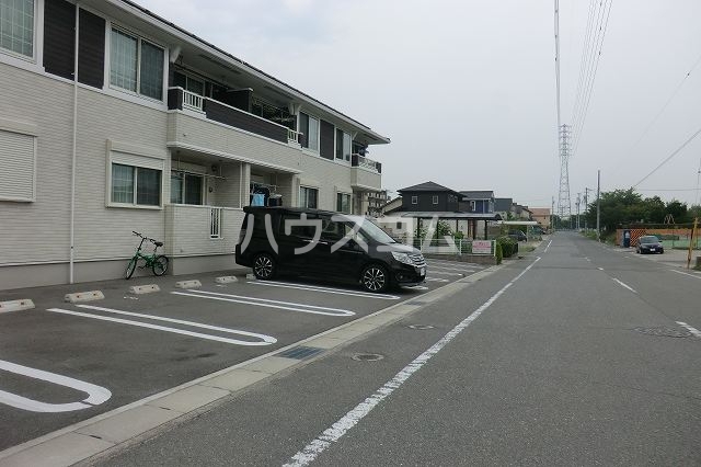 2/5 駐車場