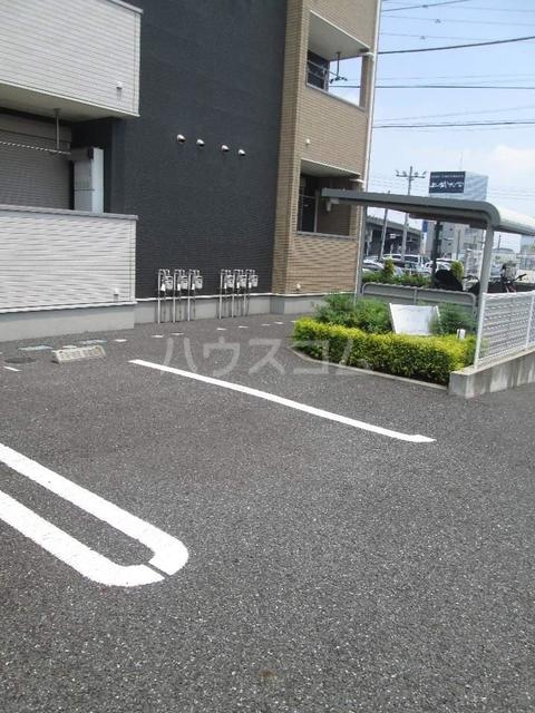 14/26 駐車場