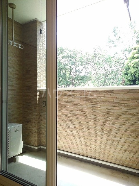 17/27 バルコニー