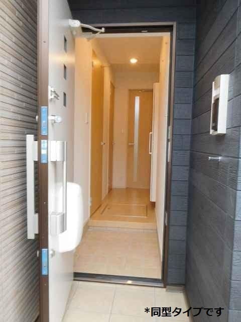 14/20 エントランス