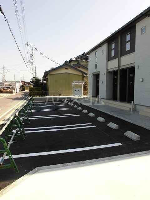 28/30 駐車場