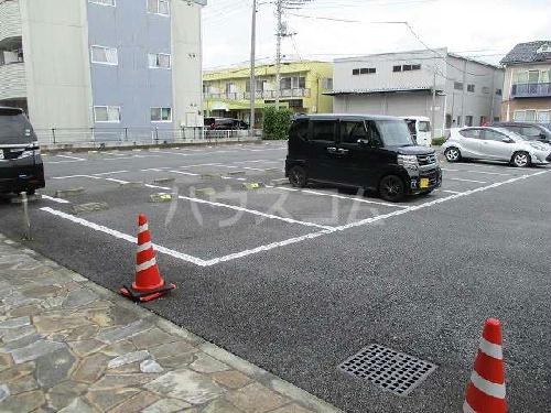 14/15 駐車場