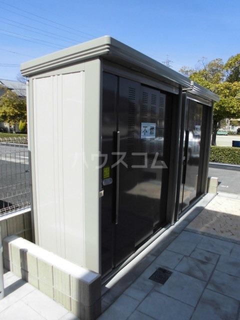 25/30 エントランス