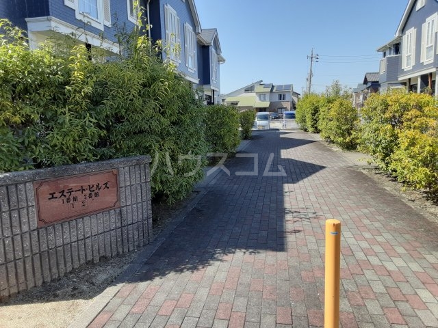 27/30 エントランス