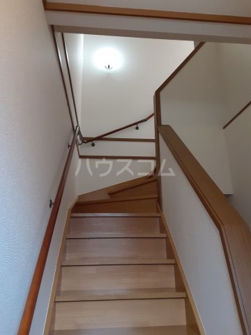 28/30 エントランス