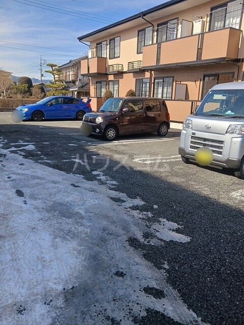 15/27 駐車場