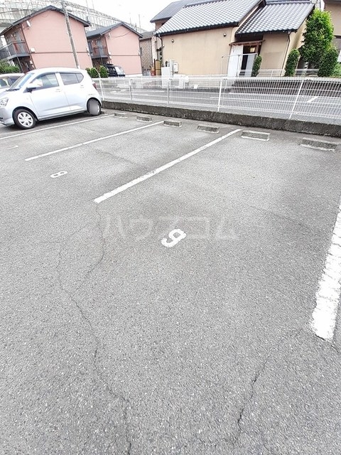 15/27 駐車場