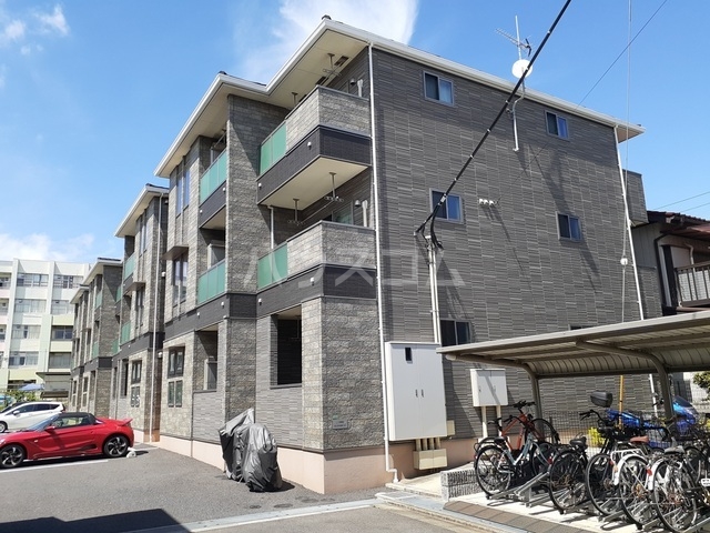 2/8 外観