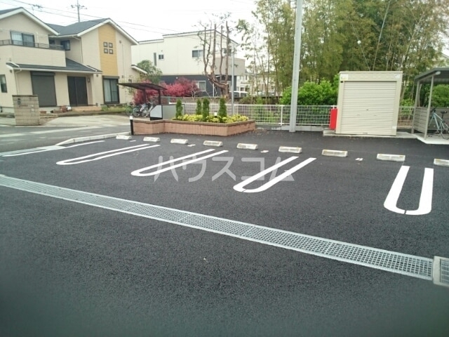 14/20 駐車場