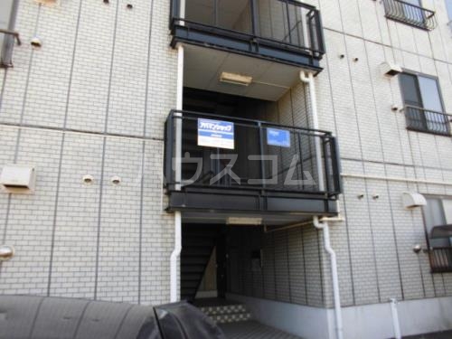 16/20 エントランス