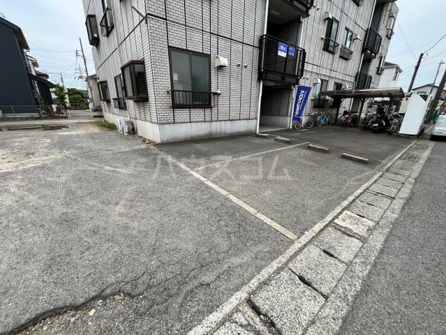 17/20 駐車場