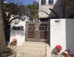 20/29 エントランス