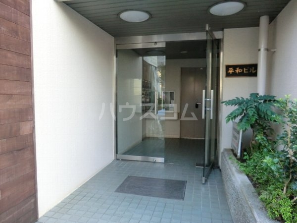 23/30 エントランス