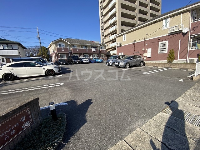 22/28 駐車場