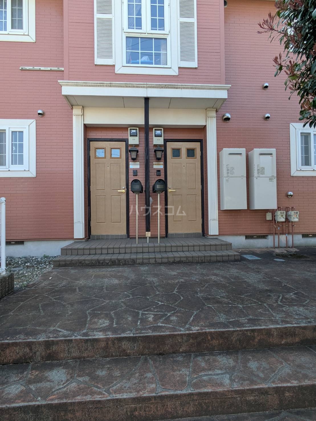 22/30 エントランス