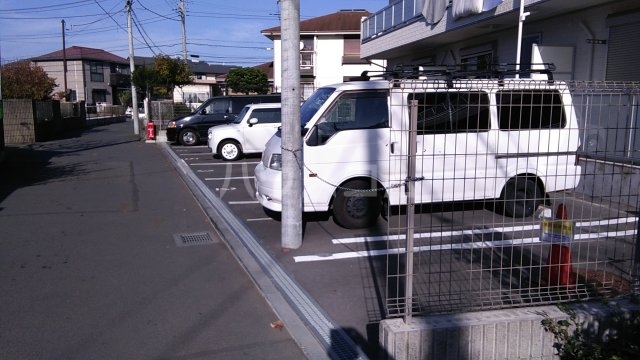 17/27 駐車場