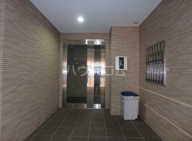 15/22 エントランス