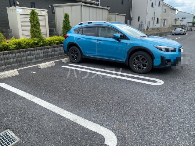28/30 駐車場