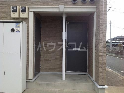 13/16 エントランス