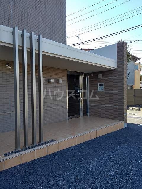 2/4 エントランス