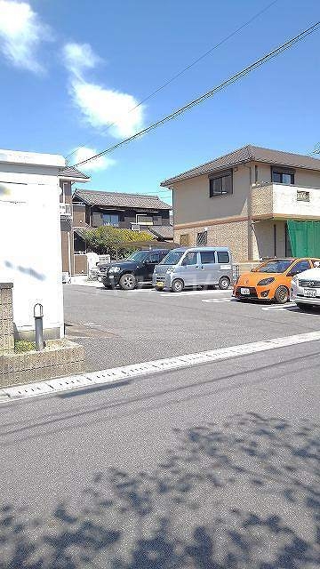 14/23 駐車場