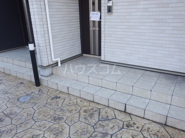 28/30 エントランス