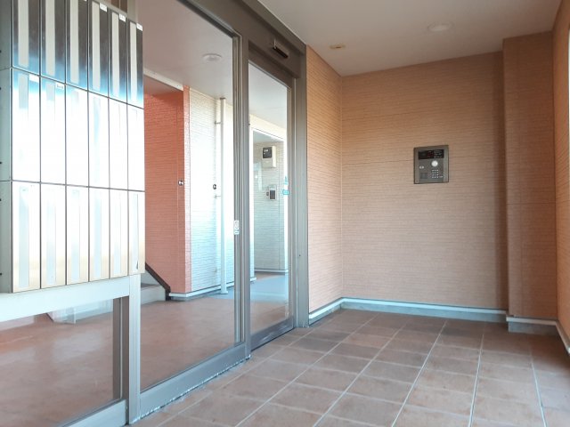 20/28 エントランス