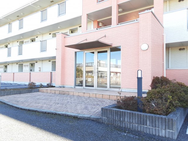 21/28 エントランス