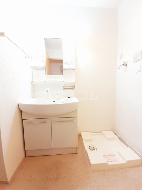 13/28 洗面