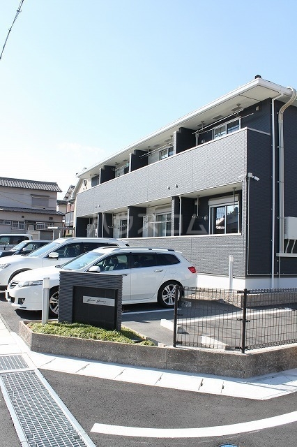 23/30 駐車場