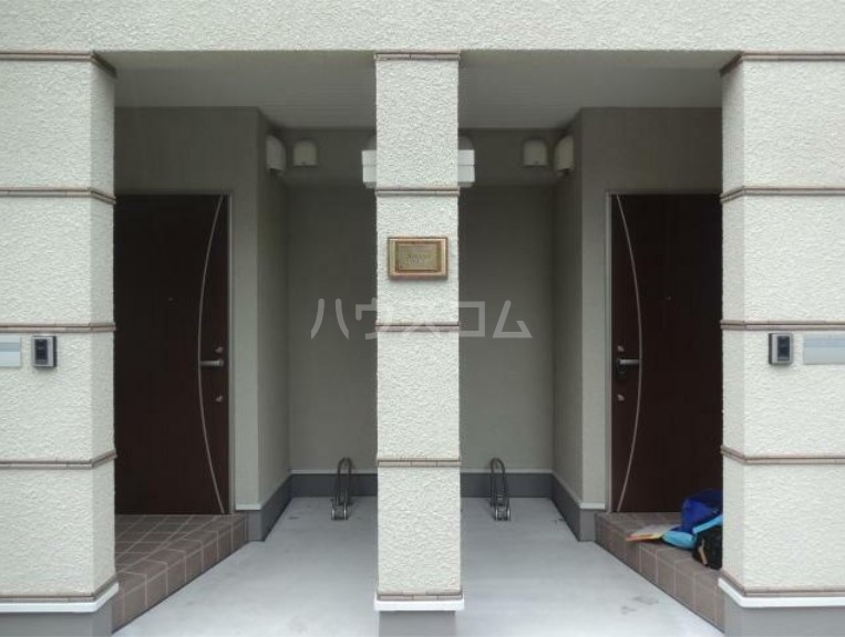 25/30 エントランス