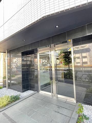 16/26 エントランス