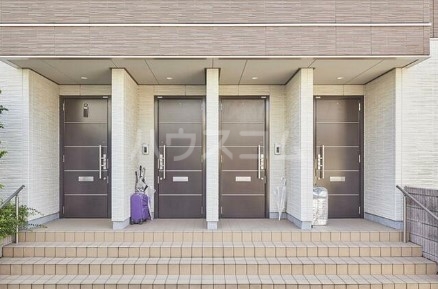 14/23 エントランス