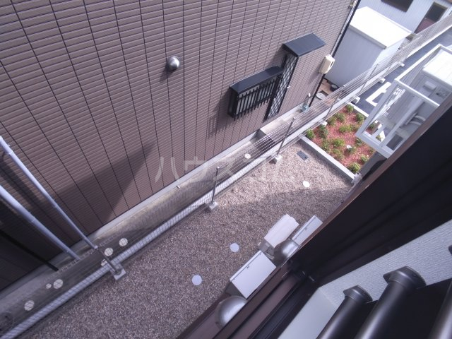 20/30 バルコニー