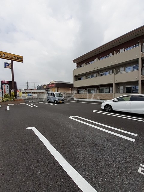 15/27 駐車場