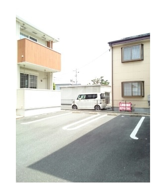 14/18 駐車場