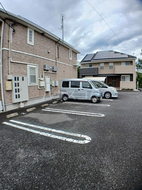 2/13 駐車場