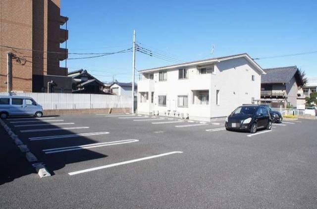 14/27 駐車場