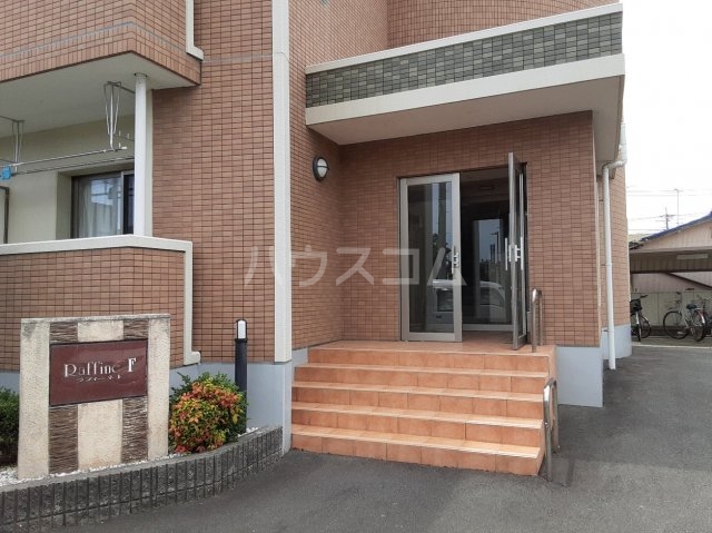 2/4 エントランス