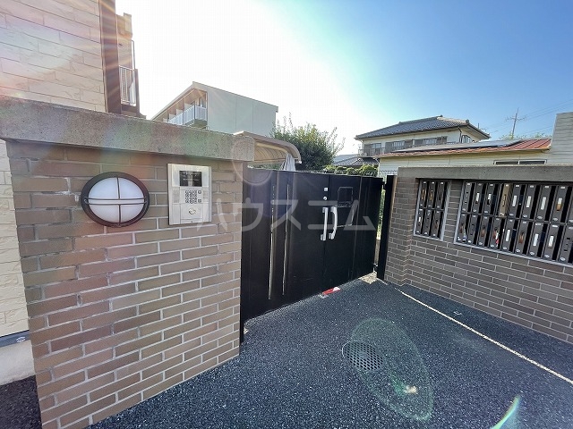 2/5 エントランス