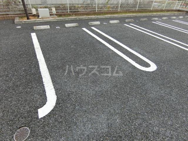 18/29 駐車場