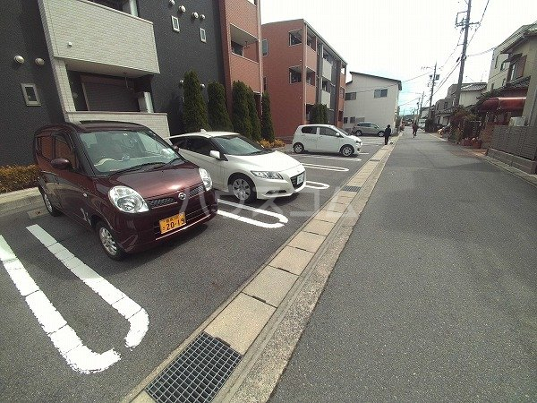 25/30 駐車場