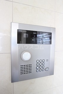 15/27 エントランス